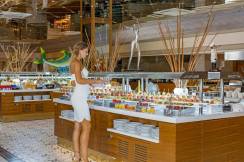 ROYAL HOLIDAY PALACE Restaurants